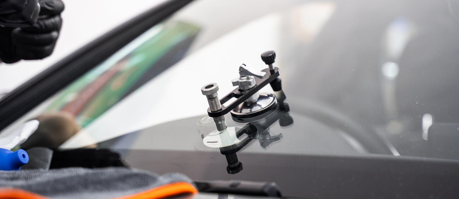 Stagiair autoruit­monteur